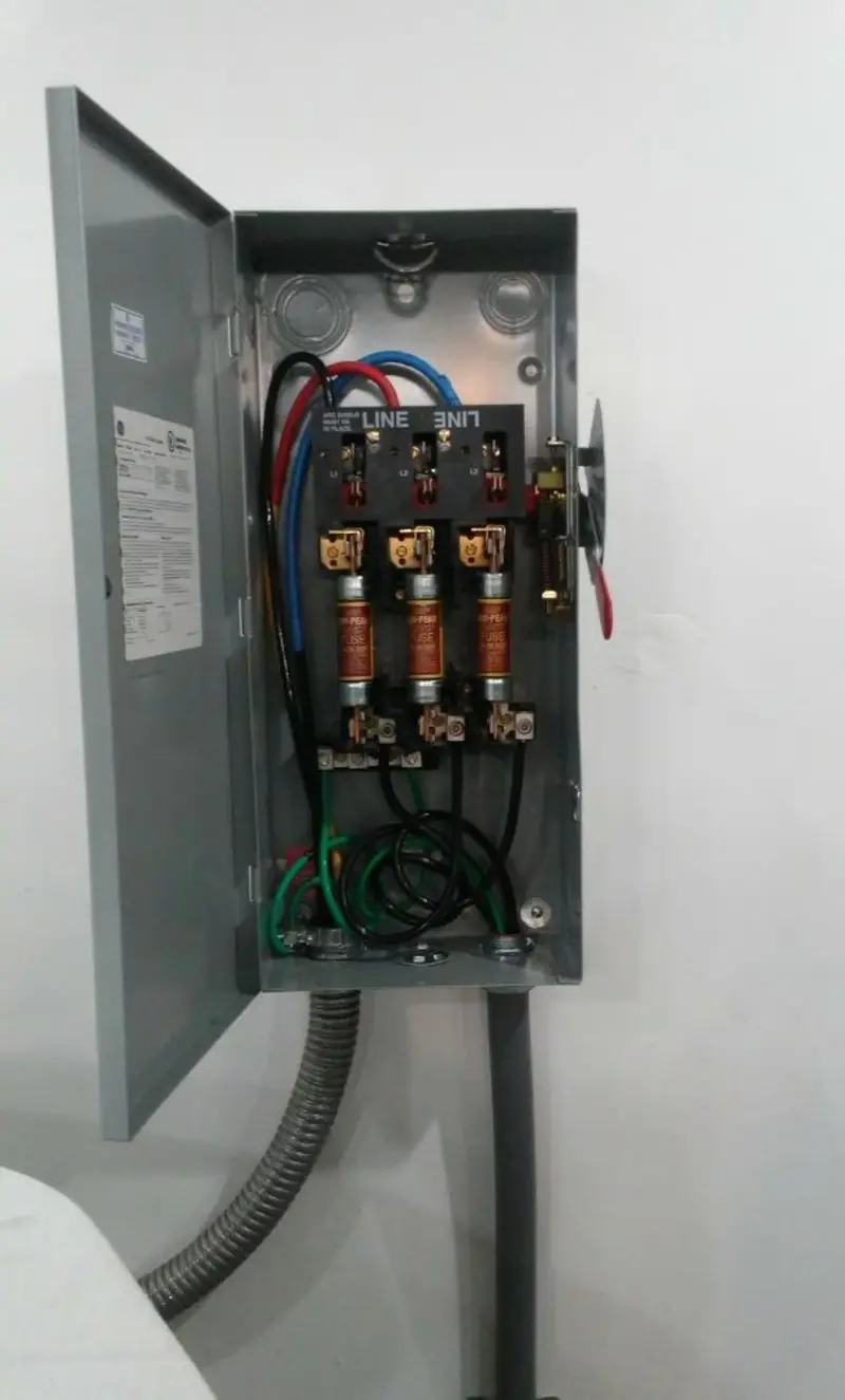 Three-phase disconnect switch installed for Electrical Wiring & Rewiring in Sacramento